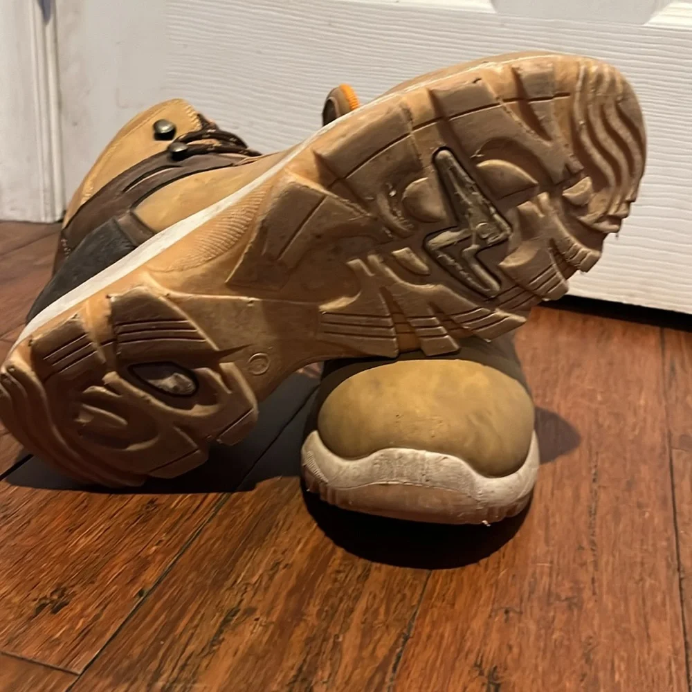 Josmo Outdoor Hiking Boots - Picture 3 of 4